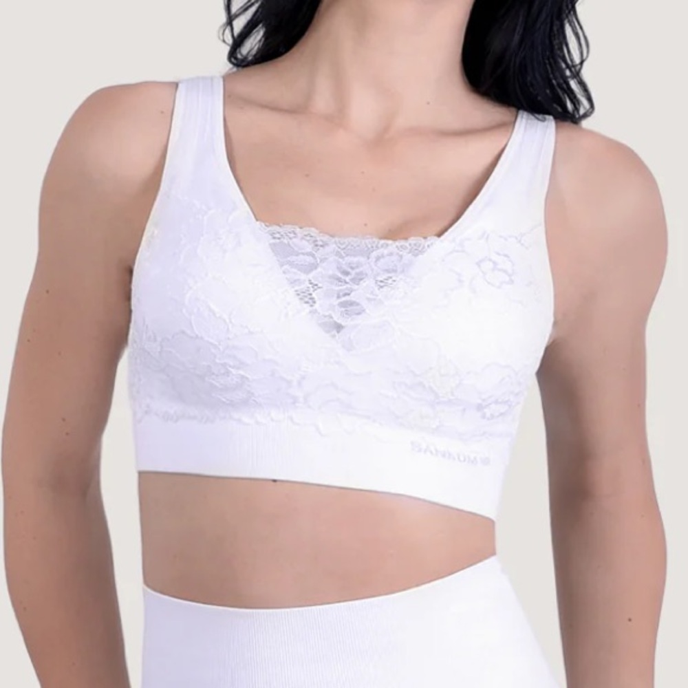 NWT!‎ Women’s Sankom White Lace Bra